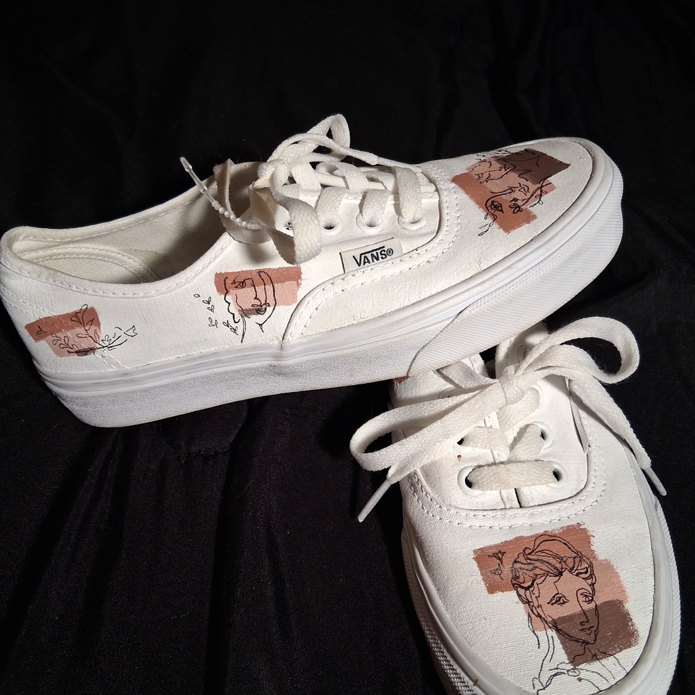Vans Women's White Sneakers with Artistic Brown Accents